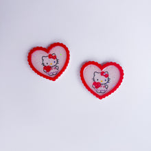 Load image into Gallery viewer, Scalloped Heart Acrylic Clip/Pin