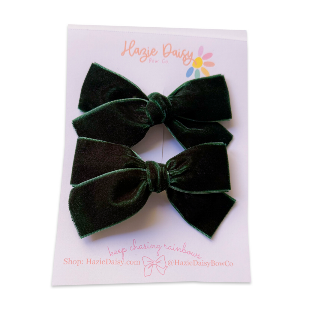 Evergreen Velvet Piggie Set